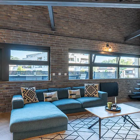 Loft Story In *