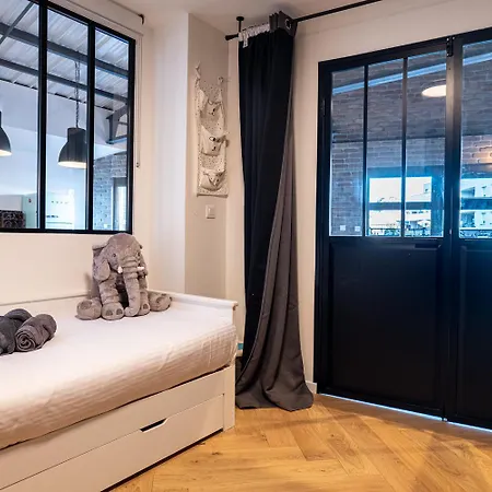 Loft Story In Apartment Annecy