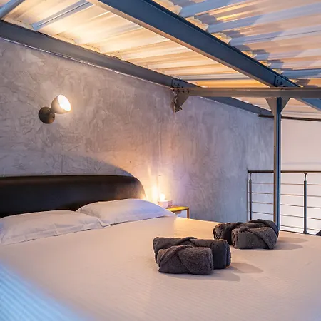 Apartment Loft Story In *